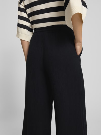 Christian Berg Woman Wide Leg Stoffhose in verkürzter Passform Black 3
