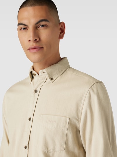 GANT Regular Fit Freizeithemd mit Label-Stitching Modell 'HERRINGBONE' Stein 3
