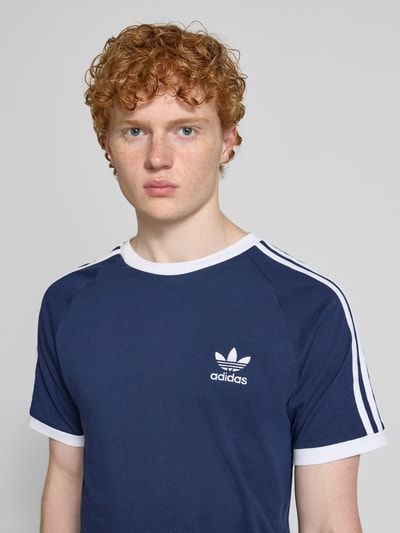adidas Originals T-Shirt mit Label-Stitching Marine 3