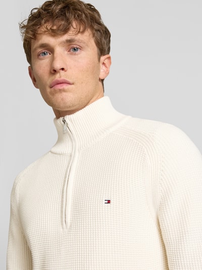 Tommy Hilfiger Strickpullover mit Label-Stitching Ecru 3