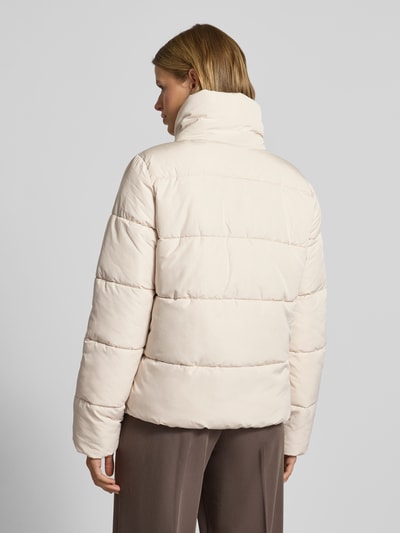 Only Kurtka pikowana o kroju regular fit ze stójką model ‘NEWCOOL’ Złamany biały 5