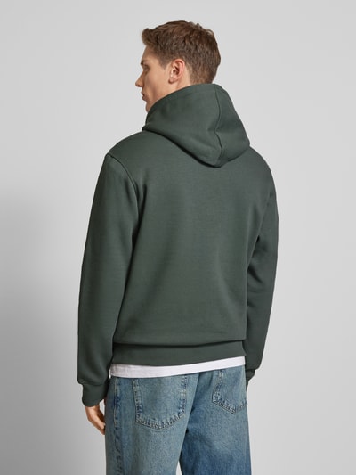 Jack & Jones Comfort Fit Hoodie aus Baumwoll-Mix mit gummiertem Print Modell 'AERO' Bottle 5