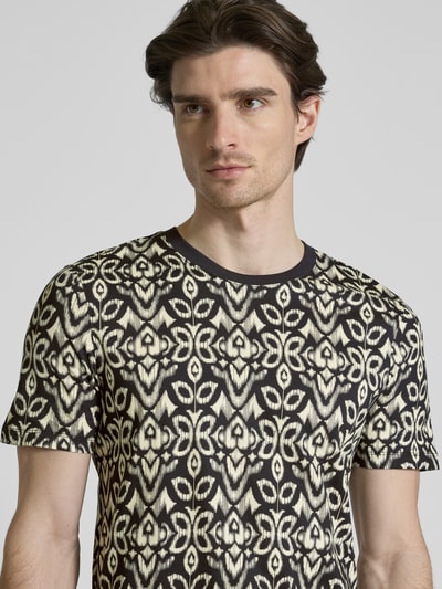 MCNEAL T-shirt ze wzorem na całej powierzchni i okrągłym dekoltem Czarny 3