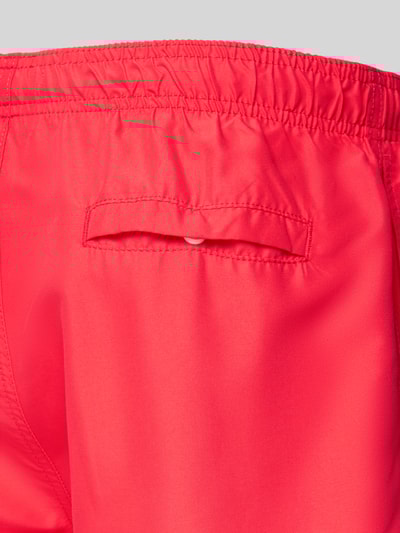 Shiwi Regular Fit Badehose mit Label-Patch Modell 'Mike' Koralle 2