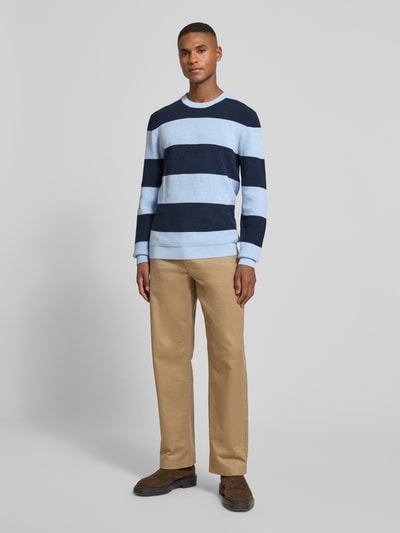 MCNEAL Strickpullover mit Streifenmuster und Rundhalsausschnitt Bleu Melange 1