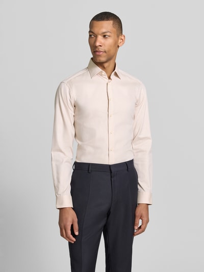 Christian Berg Men Regular Fit Business-Hemd mit Kentkragen Sand 4