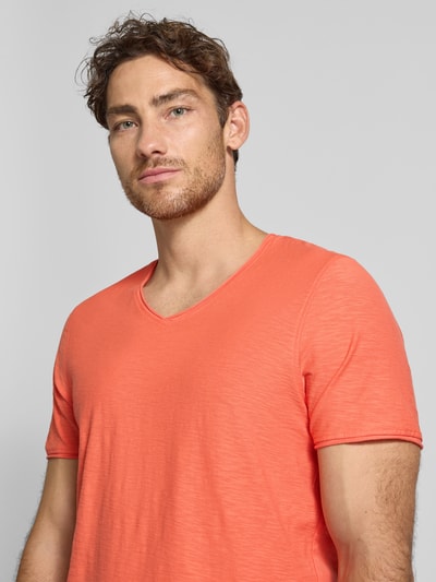MCNEAL T-Shirt mit V-Ausschnitt Lachs 3