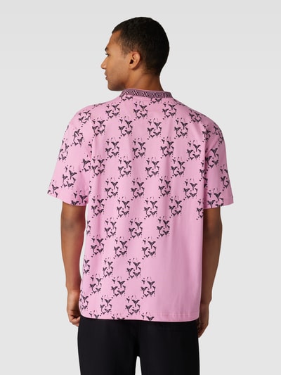 Carlo Colucci T Shirt Im Allover Look Mit Rundhalsausschnitt Pink