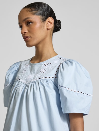 Scotch & Soda Bluzka o kroju regular fit z haftem angielskim Jasnoniebieski 3