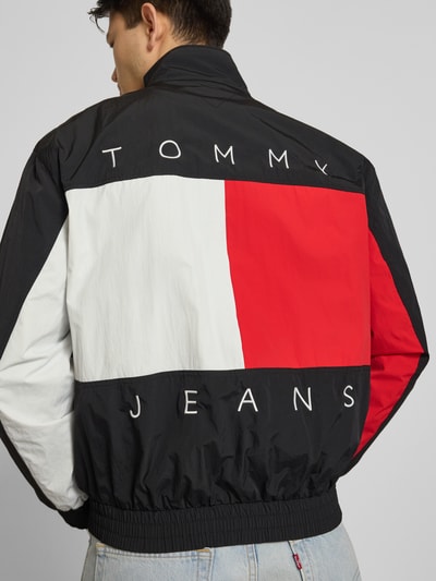 Tommy Jeans Regular Fit Blouson mit Logo-Stitching Black 3