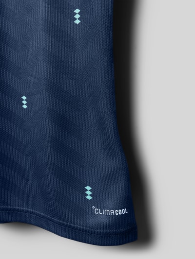 Produktfoto, DFB Heimtrikot Deutschland 2026 von adidas Sportswear, dunkelblaue Optik:Unifarben, Jacquard, kleine grafische Muster