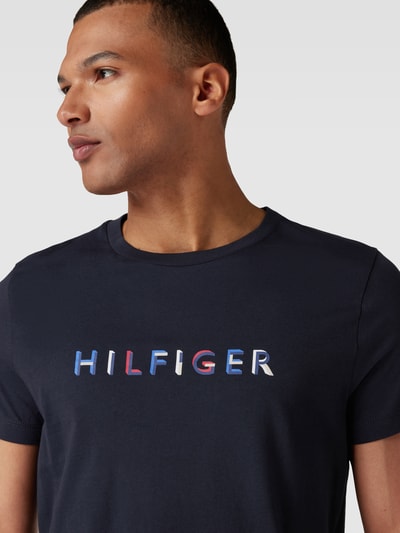 Tommy Hilfiger T-Shirt mit Label-Print Marine 3