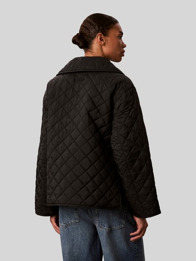 Calvin Klein Womenswear Kurtka pikowana o kroju relaxed fit z rozcięciami po bokach Czarny 5