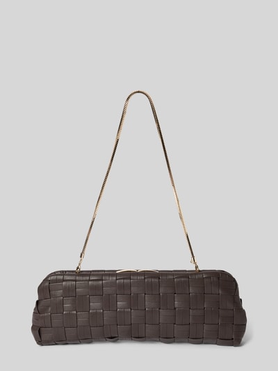 Produktfoto, Clutch mit echtem Kupfer Modell 'Selva' von Mango mit Strukturmuster, Schnallenverschluss, abnehmbarem Schulterriemen, braune Farbe.