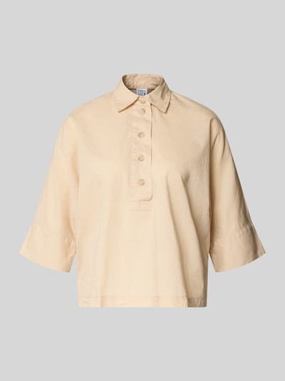Produktfoto, Boxy Fit Bluse mit 3/4-Arm von Emily Van den Bergh aus Reine Baumwolle, Hemdblusenkragen, Knopfleiste, beige Farbe, glatte Textur