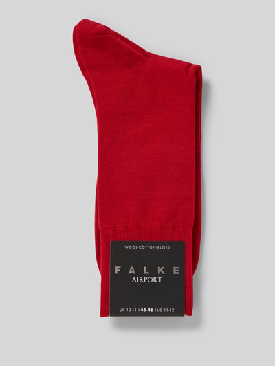 Produktfoto, Socken aus Schurwollmischung Modell 'Airport Sock' von FALKE, Herren Strümpfe in Rot, breite Komfortbündchen, klimaregulierend