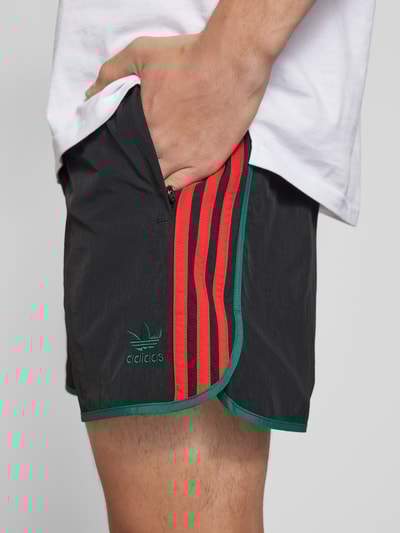 adidas Originals Szorty z elastycznym pasem model ‘SPRINTER’ Czarny 3