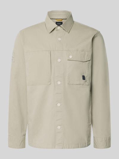 Produktfoto, Regular Fit Hemdjacke mit Brusttaschen von camel active, beżowa, długi rękaw, bawełniany mix z dodatkiem stretchu, krój regular fit, kołnierzyk kent, zapięcie na guziki, kieszenie na piersi, długość tyłu w rozmiarze M 74 cm, szerokość ramion w rozmiarze M 47 cm, szerokość w rozmiarze M 58 cm, długość rękawa w rozmiarze M 66 cm