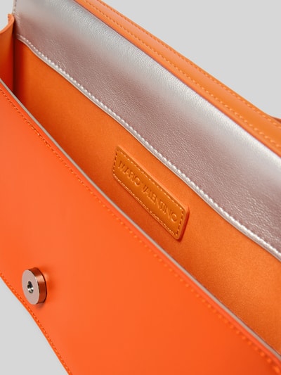 VALENTINO BAGS Torba na ramię z detalem z logo model ‘STEFANY’ Pomarańczowy 4