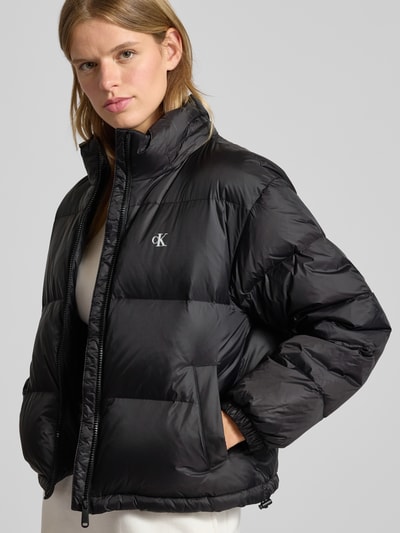 Calvin Klein Jeans Kurtka pikowana o kroju regular fit z nadrukiem logo model ‘Midweight’ Czarny 3