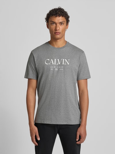 CK Calvin Klein T-Shirt mit Label-Print und Rundhalsausschnitt Mittelgrau Melange 4