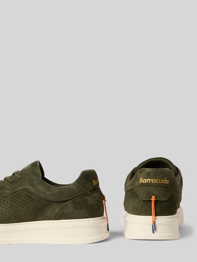 Produktfoto, Sneaker aus echtem Leder mit Logo-Detail van Barracuda voor dames in olijfgroen, afgeronde pasvorm, vetersluiting, gladde zool, hakhoogte maat 44: 4 cm, schachthoogte maat 44: 7 cm, schachtbreedte maat 44: 10 cm