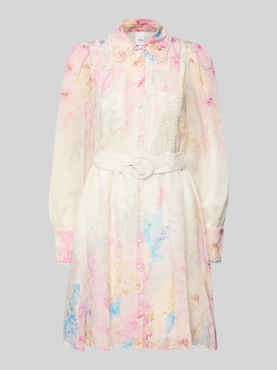 Produktfoto, Damen Minikleid aus Lyocell-Mix Modell 'Florence' von YAS, taillierte Passform, Umlegekragen, Langärmelig, Zierbesatz, integrierter Gürtel, zarte Pastellfarben, mattierte Textur, Rückenlänge bei Größe 36: 89 cm, Brustweite bei Größe 36: 35 cm, Ärmellänge bei Größe 36: 65 cm.