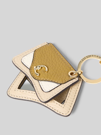 Produktfoto, Schlüsselanhänger mit Logo-Prägung von Coccinelle, Strukturmuster in Beige und Gold, Karabinerhaken, Schlüsselring