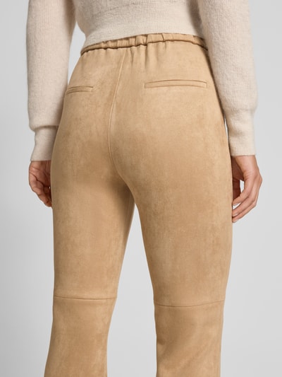 Betty Barclay Flared Fit Stoffhose in Leder-Optik Modell 'September' Beige 3