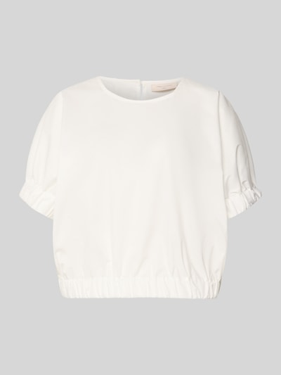 Produktfoto, Blusenshirt mit Rundhalsausschnitt von FREE/QUENT, gerade Form, weiß, halbarm, glatte Textur, Baumwoll-Mix, minimalistischer Stil.