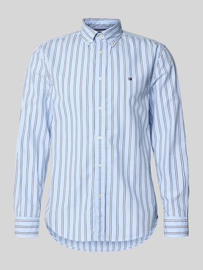 Produktfoto, Regular Fit Freizeithemd aus reiner Baumwolle von Tommy Hilfiger, hellblau mit mehrfarbigen Streifen, Popeline, Logo-Detail