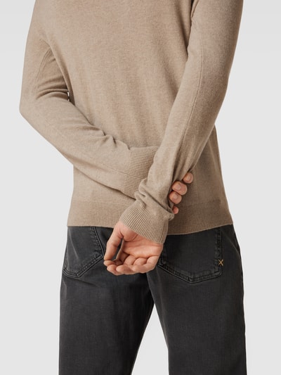 Christian Berg Men Kaschmirpullover mit abgerundetem V-Ausschnitt Sand 3