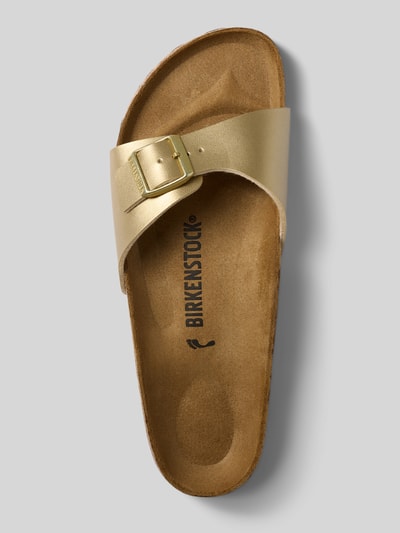 Produktfoto, Slipper mit offener Ferse Modell 'Madrid' von Birkenstock, abgerundete Passform, goldfarben, sichtbares Logo-Detail, Absatzhöhe 3 cm.