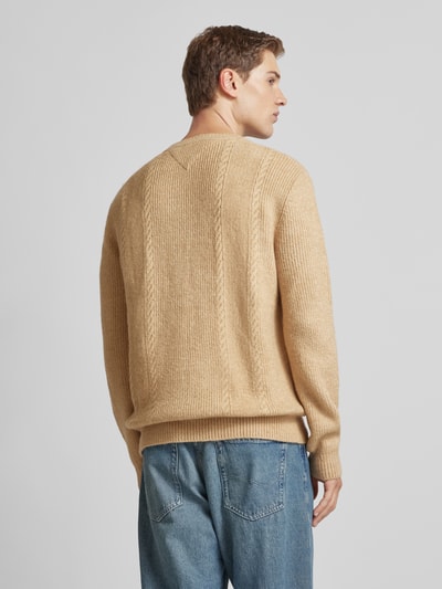 Tommy Jeans Strickpullover mit Zopfmuster Modell 'SLIM CABLE' Beige 5