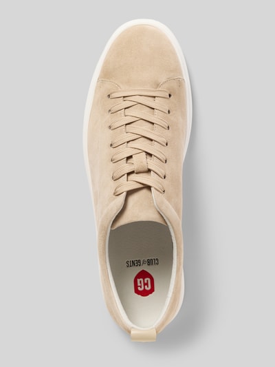 Produktfoto, Sneaker aus echtem Leder in Velours-Optik Modell 'Uwin' von CG - Club of Gents, beige, abgerundete Form, Schnürverschluss, strukturierte Oberfläche, weiße Sohle, Herren Sneaker, Kontext: echtes Leder, Velours-Optik, Größe 44 mit 3 cm Absatz, 8 cm Schafthöhe, 10 cm Schaftweite, Oberansicht
