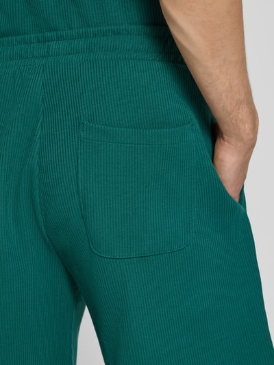 REVIEW Straight Fit Sweatshorts mit Strukturmuster Bottle 3