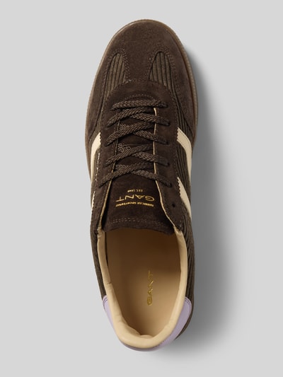 Produktfoto, Sneaker aus echtem Rindsleder Modell 'Cuzima' von GANT, braun mit cremefarbenen Streifen, strukturierte Oberfläche, Damen Sneaker von GANT