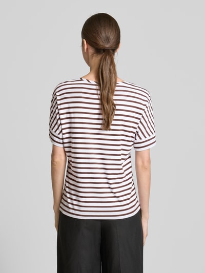 MAERZ Muenchen T-Shirt mit geripptem Rundhalsausschnitt Mittelbraun 5