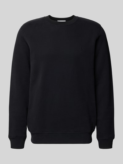 Produktfoto, Regular Fit Sweatshirt aus reiner Bio Baumwolle Modell 'BAARO FLEECE' von Armedangels, schwarz, unifarben, Logo-Detail, gerippte Abschlüsse.