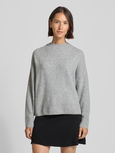 Vero Moda Sweter o kroju relaxed fit z dodatkiem wełny model ‘BOOM’ Jasnoszary 4