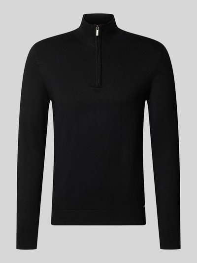 Produktfoto, Troyer mit Label-Applikation von MARKUP in Schwarz, gerade geschnitten, mit Troyer-Kragen und gerippten Abschlüssen, Viskose-Mix.
