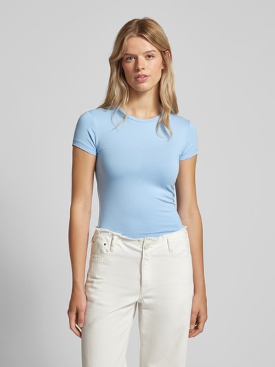 Gina Tricot T-Shirt mit geripptem Rundhalsausschnitt Blau 4