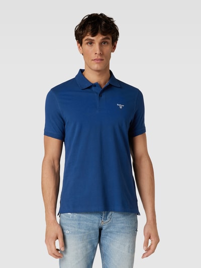 Barbour Koszulka polo o kroju slim fit z wyhaftowanym logo Jeansowy niebieski 4