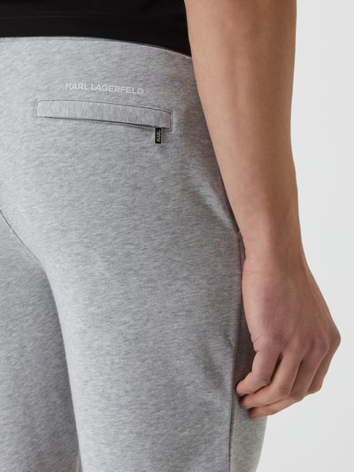 Karl Lagerfeld Sweatshorts mit Logo  Mittelgrau 3