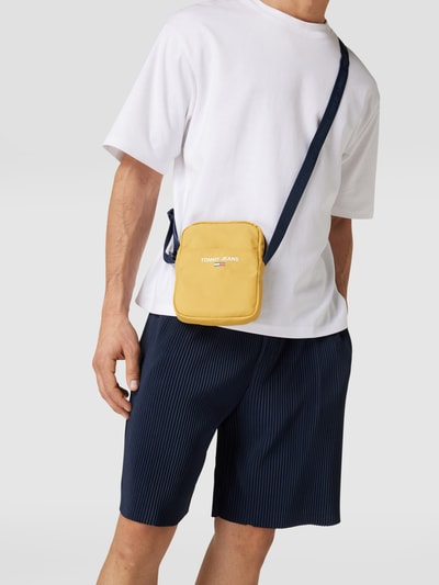 Tommy Jeans Schoudertas met labelprint Mosterdgeel - 1