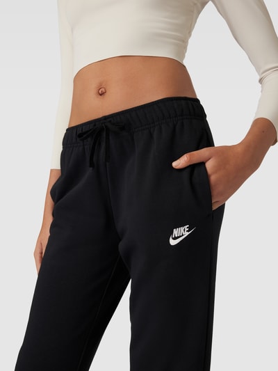 Nike Spodnie dresowe z wyhaftowanym logo Czarny 3