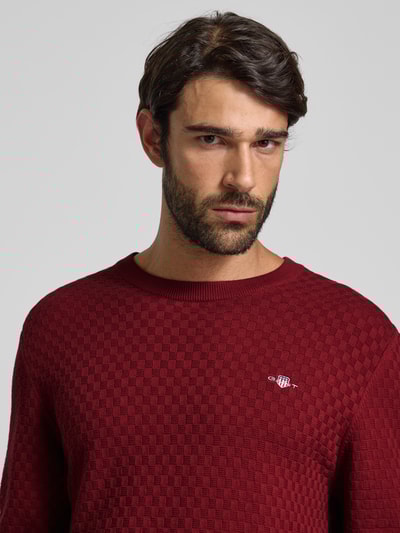 Gant Sweter z dzianiny z okrągłym dekoltem i wyhaftowanym logo Bordowy 3