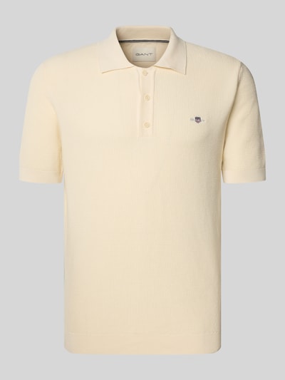 Produktfoto, Regular Fit Poloshirt mit Label-Stitching von Gant, bawełna, krój regular fit, kołnierzyk polo, długość tyłu w rozmiarze M: 68 cm, kolor jasny beż, gładka tekstura