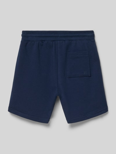 Produktfoto, dunkelblaue Sweatshorts mit Seiten- und Gesäßtaschen von Mayoral aus Baumwoll-Mix, gerader Schnitt, elastischer Bund