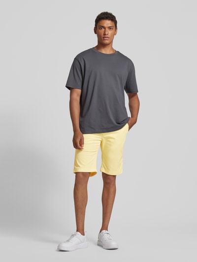 Pierre Cardin Bermudas in unifarbenem Design Hellgelb 1